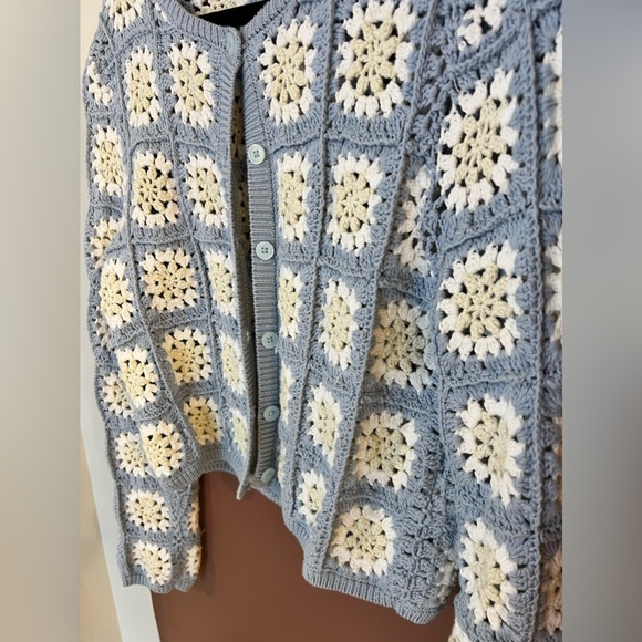 Zara crochet floral cardigan - Picture 5 of 6